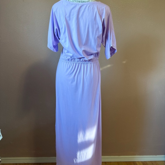 Lavender Women's Robe - Picture 3 of 4